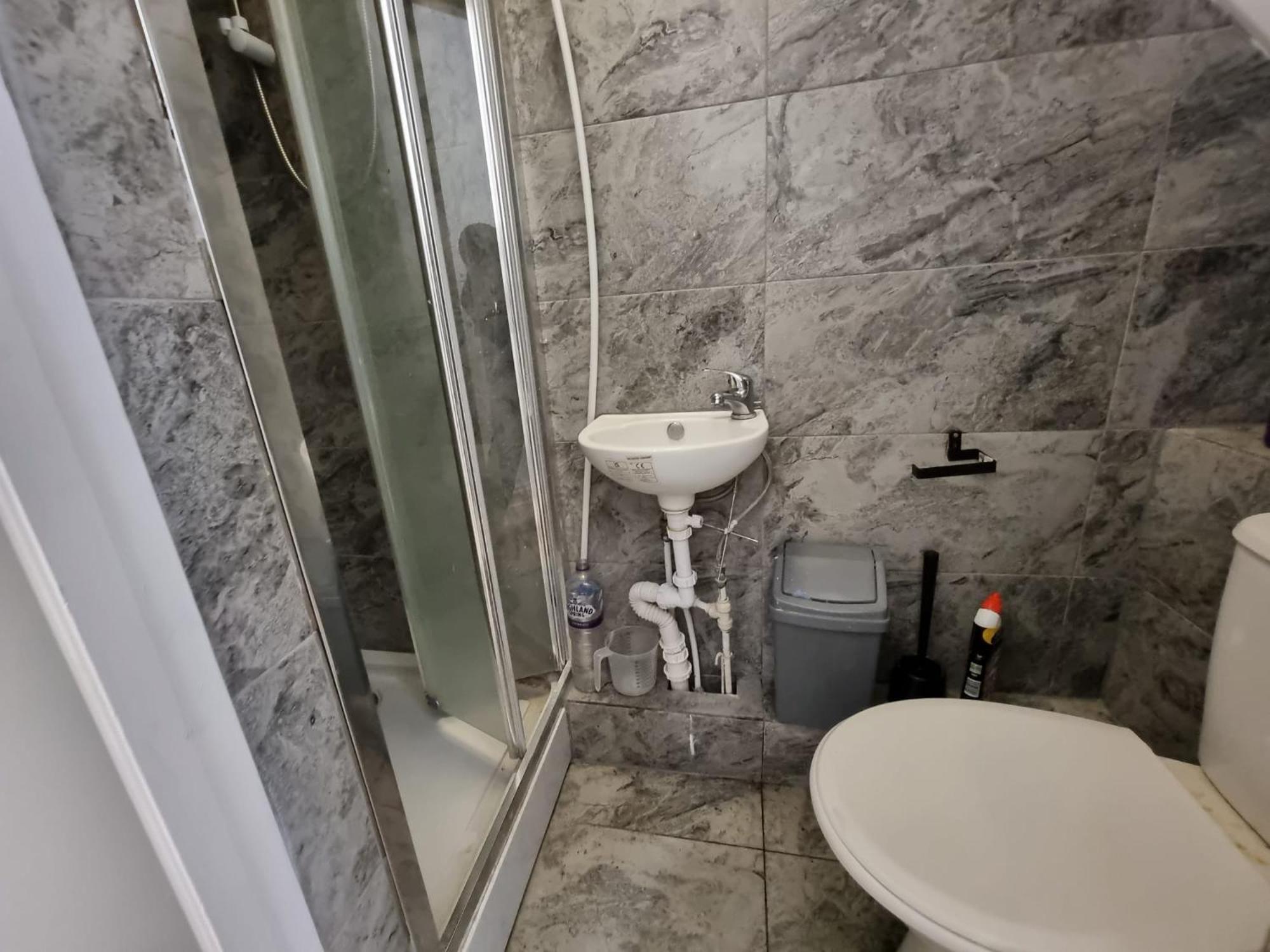 Easy Rooms, London Luton Airport -24 Hour Check-In מראה חיצוני תמונה