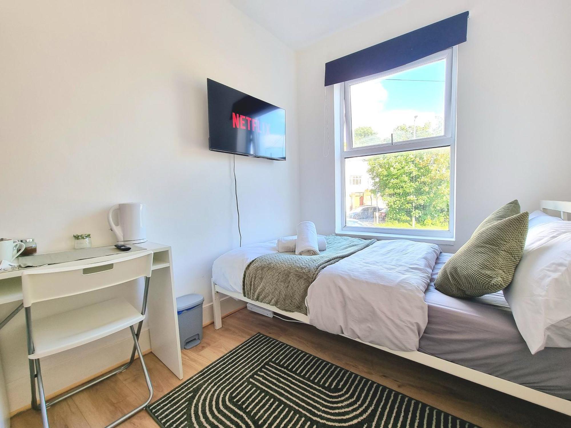 Easy Rooms, London Luton Airport -24 Hour Check-In מראה חיצוני תמונה